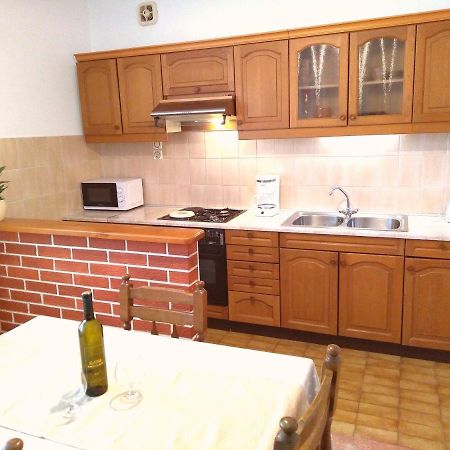 سالي Apartment Nila المظهر الخارجي الصورة