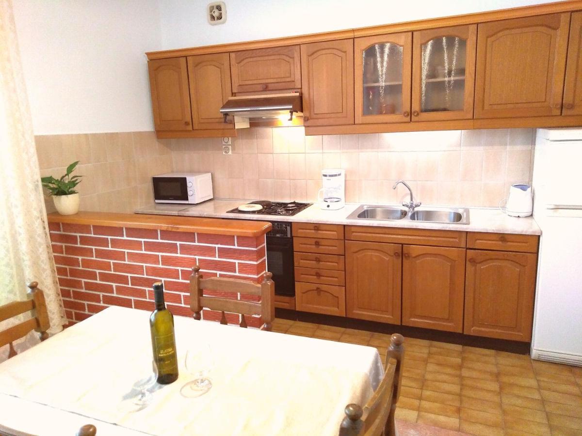 سالي Apartment Nila المظهر الخارجي الصورة